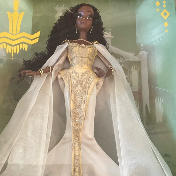 Disney Princess Designer line of dolls ‘’TIANA ‘’ Princess and the FROG - Picture 8 of 8